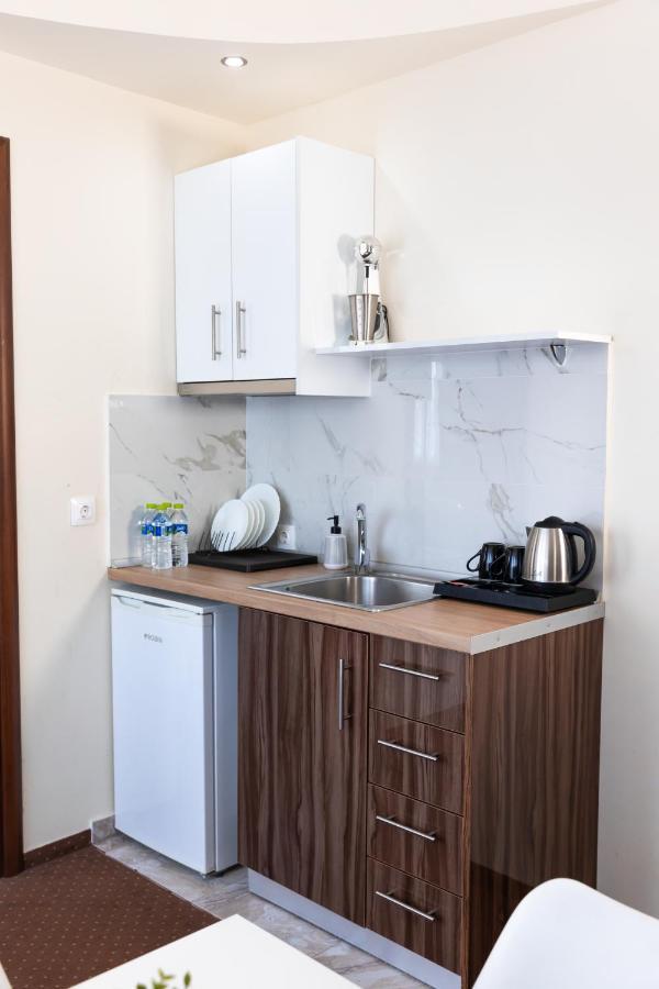 City Plaza Apartments & Rooms Tesalonika Bagian luar foto