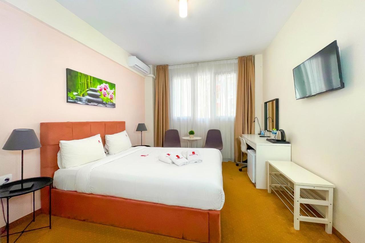 City Plaza Apartments & Rooms Tesalonika Bagian luar foto