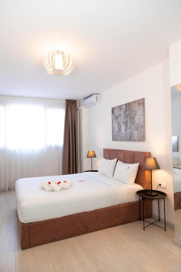 City Plaza Apartments & Rooms Tesalonika Bagian luar foto