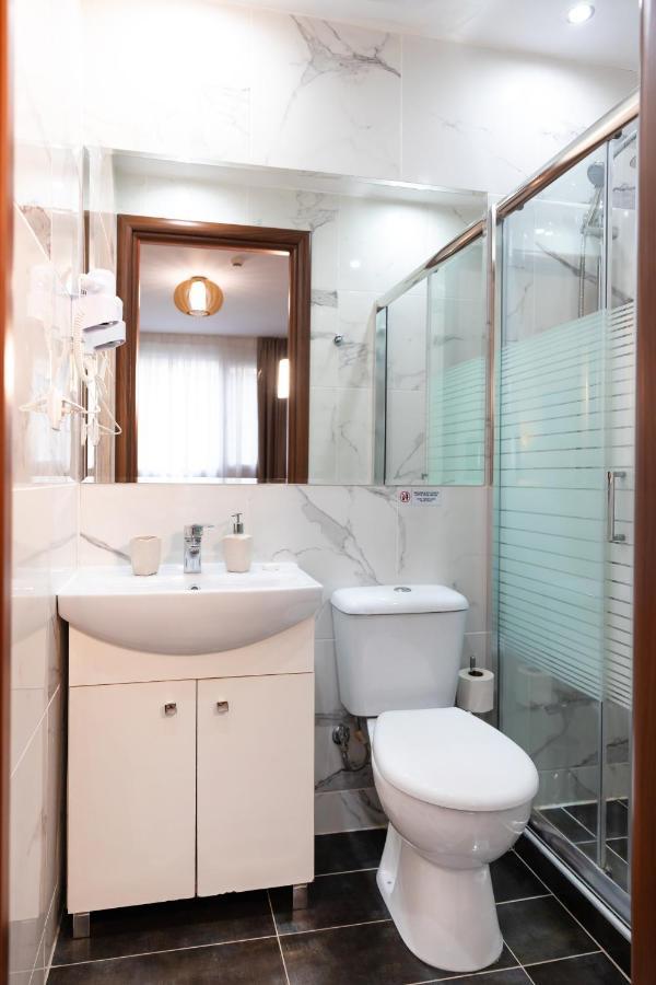 City Plaza Apartments & Rooms Tesalonika Bagian luar foto
