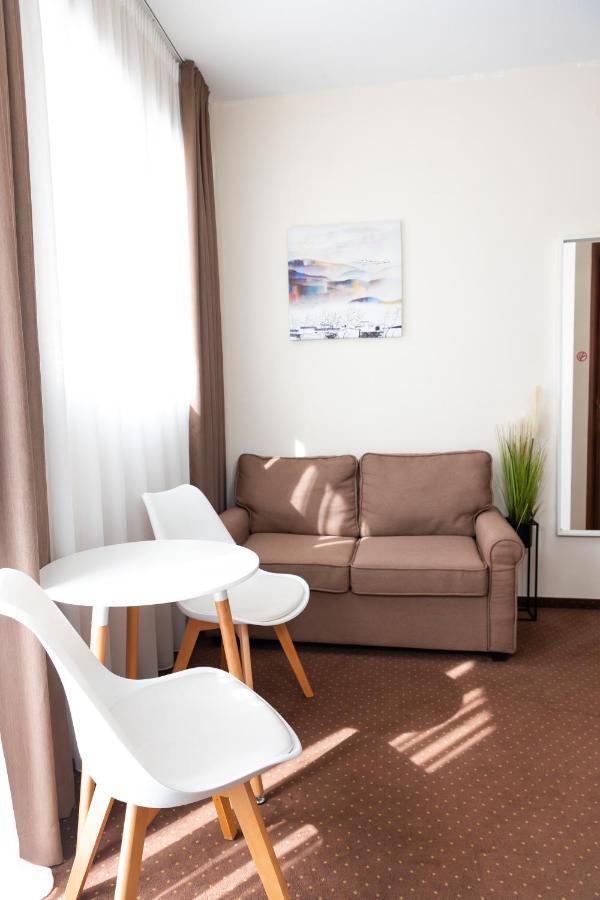 City Plaza Apartments & Rooms Tesalonika Bagian luar foto