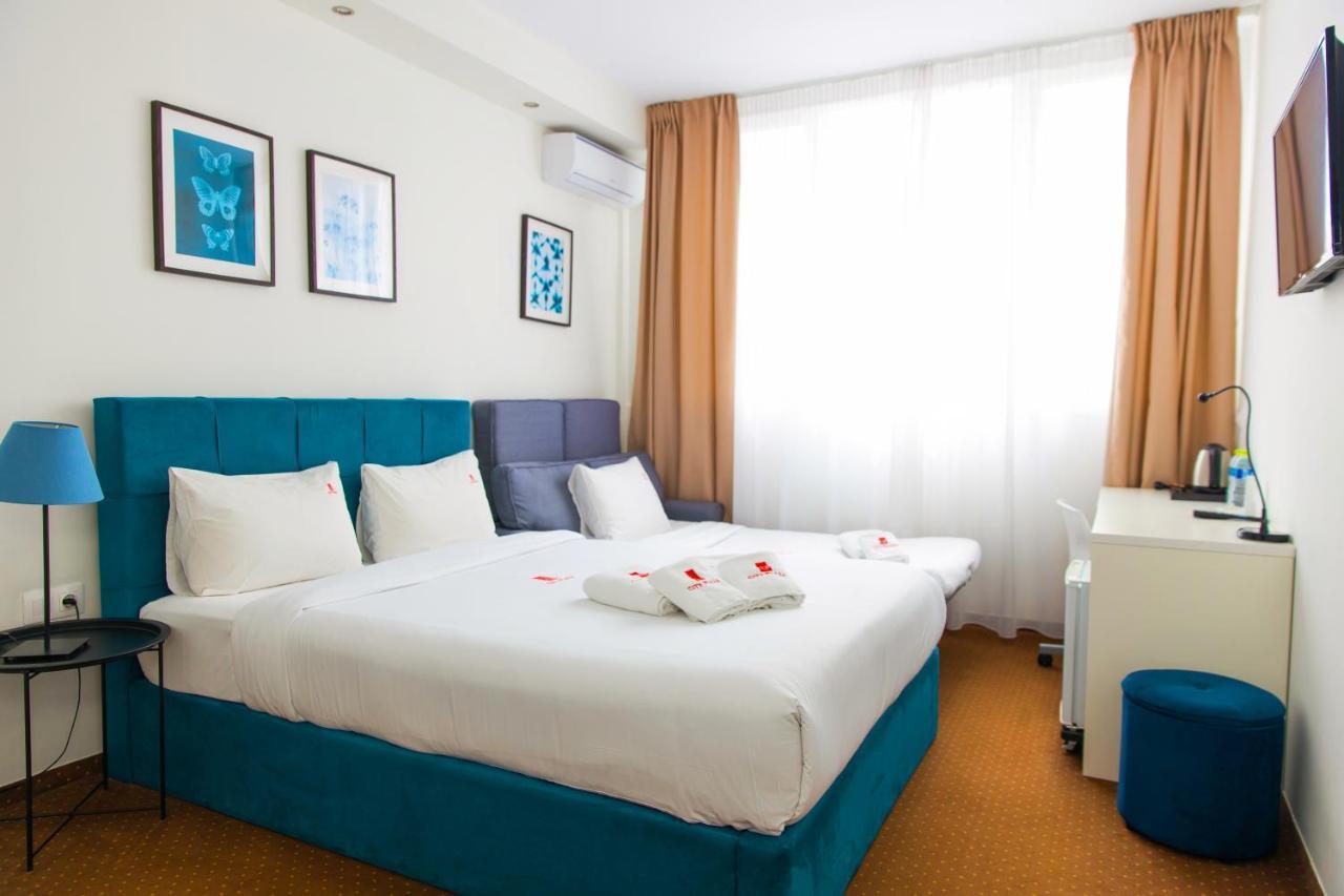 City Plaza Apartments & Rooms Tesalonika Bagian luar foto