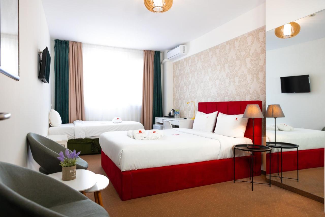 City Plaza Apartments & Rooms Tesalonika Bagian luar foto